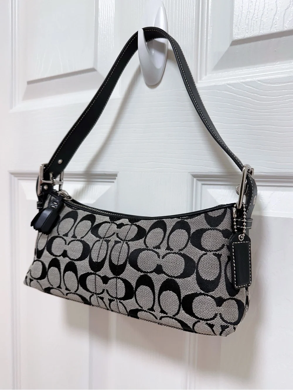 Coach Hamptons Baguette Shoulder Bag Black & Grey Signature Jacquard Canvas Y2K